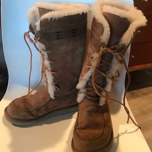 UGG boots Tularosa Chestnut Lace Up
